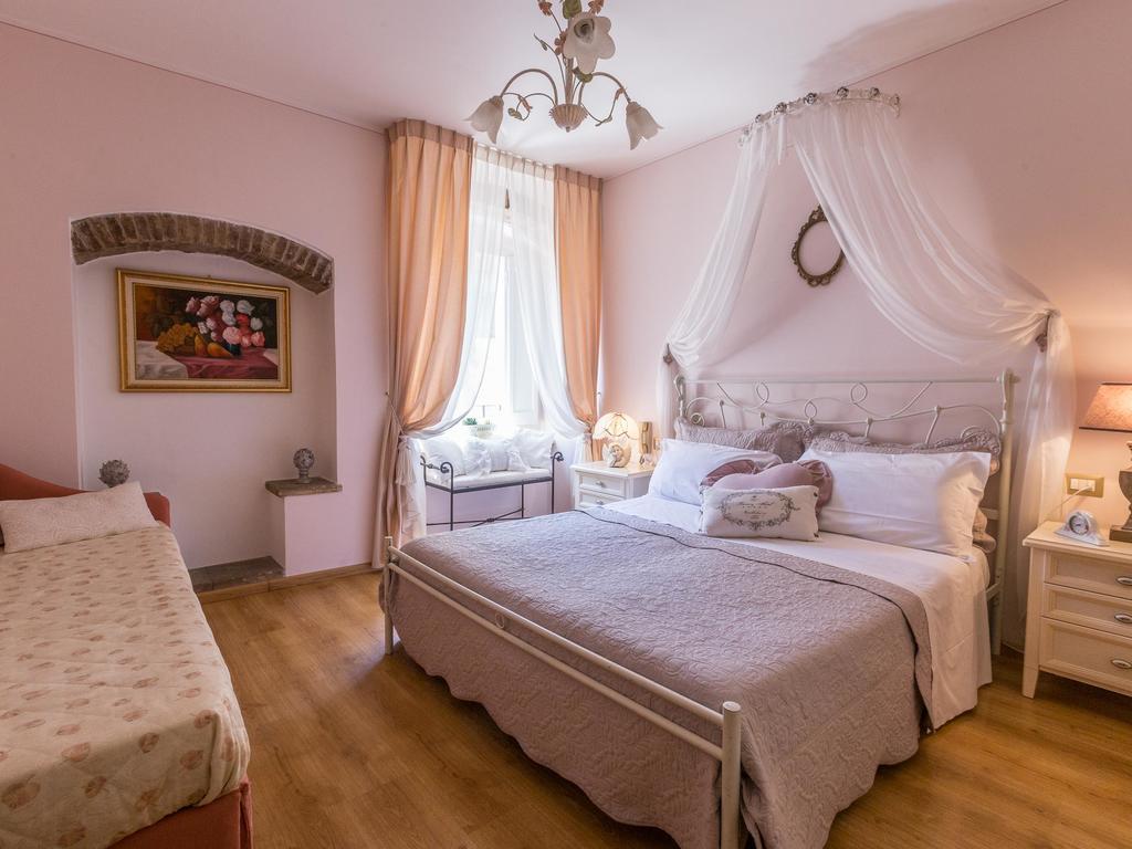 אסיסי Hotel Lieto Soggiorno מראה חיצוני תמונה