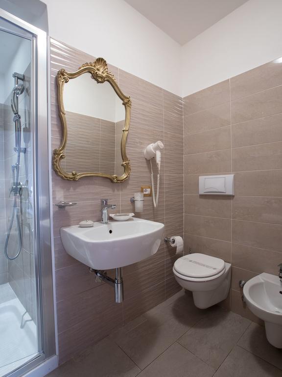 אסיסי Hotel Lieto Soggiorno מראה חיצוני תמונה