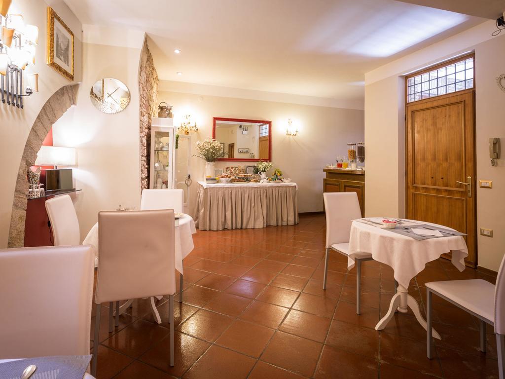 אסיסי Hotel Lieto Soggiorno מראה חיצוני תמונה
