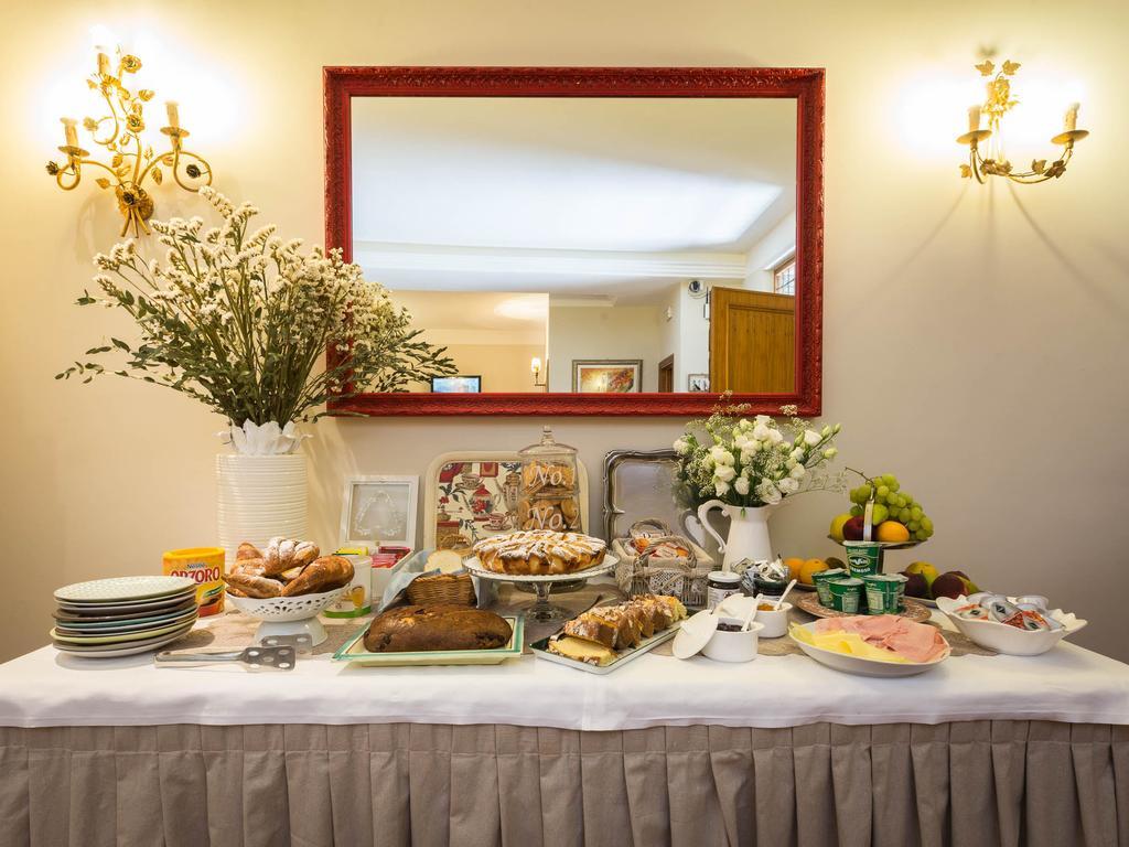 אסיסי Hotel Lieto Soggiorno מראה חיצוני תמונה